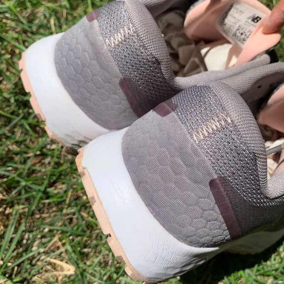 EUC New Balance 520 Breathable Mesh Lightweight Lace-up Running Shoes Size 10 - Picture 4 of 8